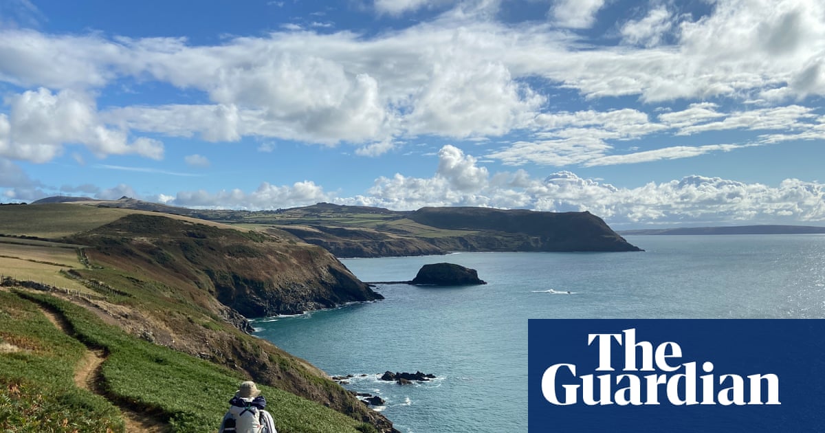 A Stroll Through Cafés and Pubs on the Llŷn Peninsula – Mirror Brief